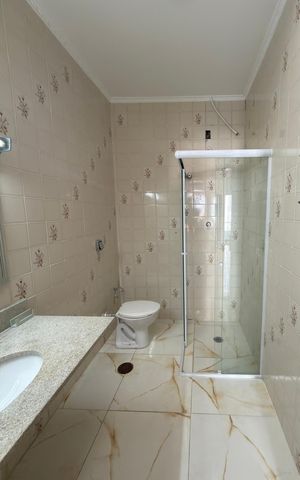 Casa para alugar com 255m², 4 quartos e 3 vagas Casa para alugar com 255m², 4 quartos e 3 vagasQuarto 4 - Suíte Banheiro