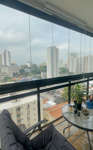 Apartamento à venda com 180m², 3 quartos e 4 vagas Apartamento à venda com 180m², 3 quartos e 4 vagasVaranda