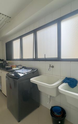 Apartamento à venda com 180m², 3 quartos e 4 vagas Apartamento à venda com 180m², 3 quartos e 4 vagasÁrea de Serviço
