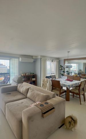 Apartamento à venda com 180m², 3 quartos e 4 vagas Apartamento à venda com 180m², 3 quartos e 4 vagasSala