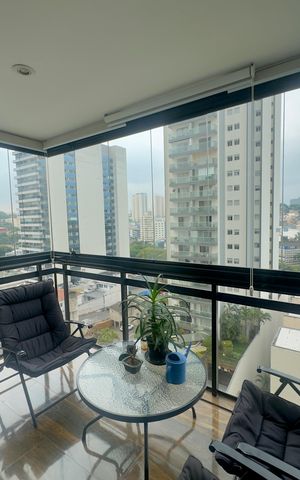 Apartamento à venda com 180m², 3 quartos e 4 vagas Apartamento à venda com 180m², 3 quartos e 4 vagasVaranda