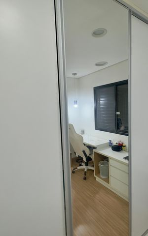 Apartamento à venda com 180m², 3 quartos e 4 vagas Apartamento à venda com 180m², 3 quartos e 4 vagasCloset