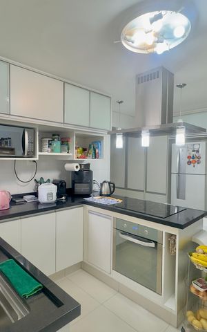 Apartamento à venda com 180m², 3 quartos e 4 vagas Apartamento à venda com 180m², 3 quartos e 4 vagasCozinha