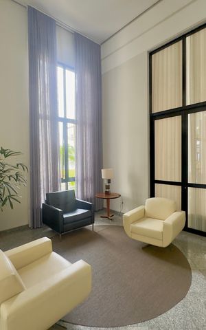 Apartamento à venda com 180m², 3 quartos e 4 vagas Apartamento à venda com 180m², 3 quartos e 4 vagasHall social