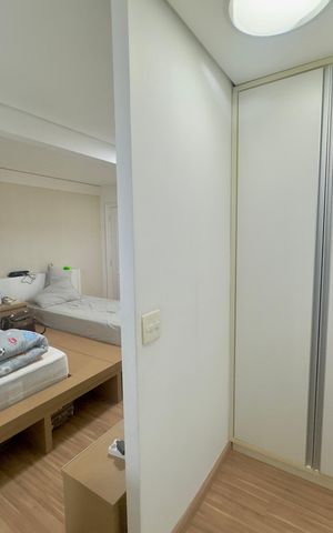 Apartamento à venda com 180m², 3 quartos e 4 vagas Apartamento à venda com 180m², 3 quartos e 4 vagasCloset