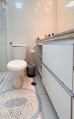 Apartamento à venda com 87m², 3 quartos e 2 vagas Apartamento à venda com 87m², 3 quartos e 2 vagasBanheiro Social