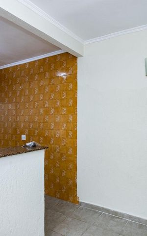 Casa à venda com 110m², 2 quartos e 2 vagas Casa à venda com 110m², 2 quartos e 2 vagasCopa e cozinha
