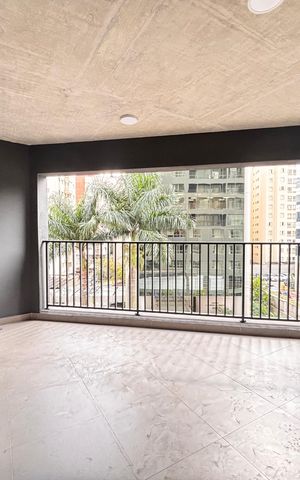 Studio à venda com 37m², 1 quarto e sem vaga Studio à venda com 37m², 1 quarto e sem vagaVaranda