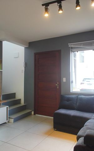 Casa de condomínio para alugar com 73m², 2 quartos e 1 vagasala