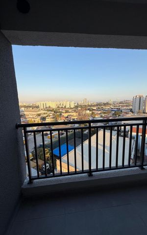 Apartamento à venda com 43m², 2 quartos e 1 vaga Apartamento à venda com 43m², 2 quartos e 1 vagaVaranda