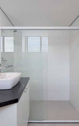 Apartamento para alugar com 121m², 3 quartos e 1 vaga Apartamento para alugar com 121m², 3 quartos e 1 vagaBanheiro da Suíte