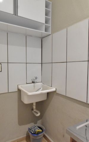 Apartamento para alugar com 66m², 2 quartos e sem vagaCozinha e Área de Serviço