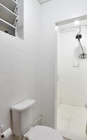 Apartamento para alugar com 66m², 2 quartos e sem vagaBanheiro