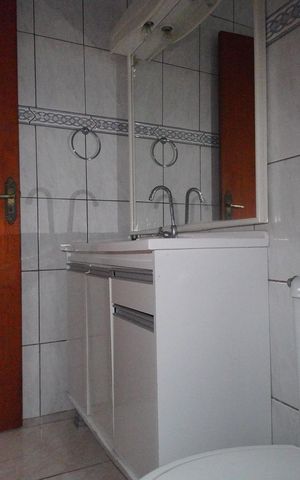 Casa de condomínio à venda com 76m², 2 quartos e 1 vagaBanheiro