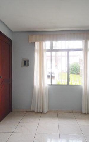 Casa de condomínio à venda com 76m², 2 quartos e 1 vagaSala 