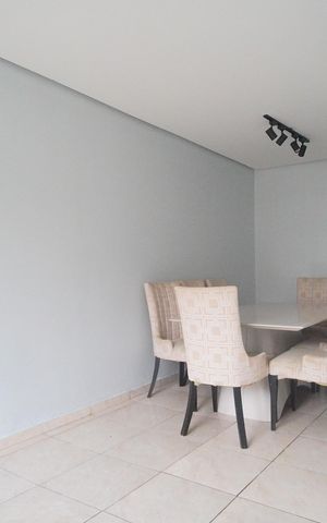 Casa de condomínio à venda com 76m², 2 quartos e 1 vagaSala 