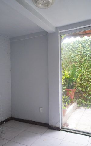 Casa de condomínio à venda com 76m², 2 quartos e 1 vagaÁrea de Serviço