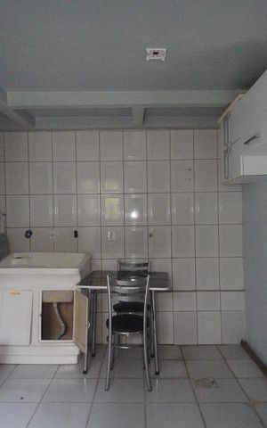 Casa de condomínio à venda com 76m², 2 quartos e 1 vagaÁrea de Serviço