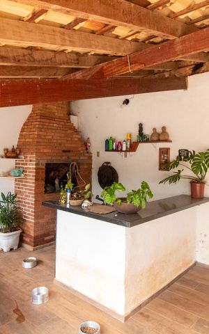 Casa à venda com 179m², 2 quartos e 3 vagas Casa à venda com 179m², 2 quartos e 3 vagasÁREA EXTERNA LAVANDERIA/GOURMET