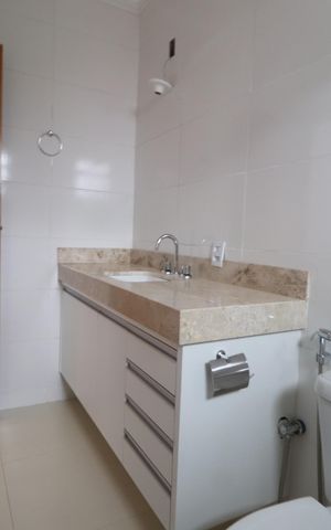 Apartamento para alugar com 132m², 3 quartos e 1 vagaBanheiro do Quarto 1