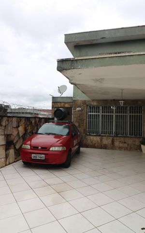 Casa à venda com 180m², 3 quartos e 4 vagasGaragem