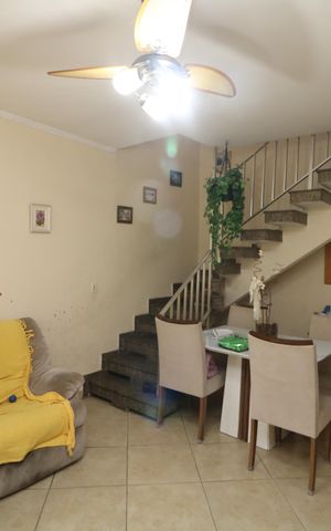 Casa à venda com 180m², 3 quartos e 4 vagasSala