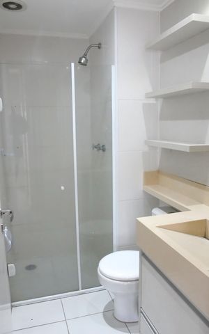Apartamento para alugar com 66m², 2 quartos e 1 vaga Apartamento para alugar com 66m², 2 quartos e 1 vagaBanheiro da Suíte