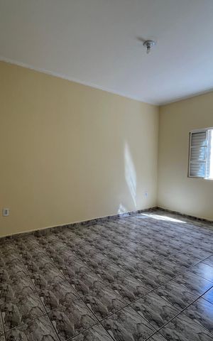 Casa para alugar com 100m², 3 quartos e 1 vagaQuarto