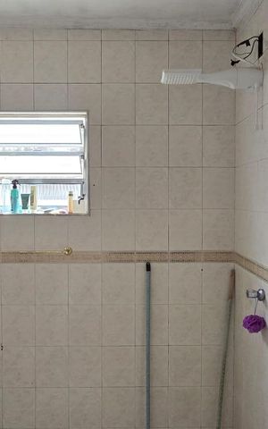 Casa à venda com 200m², 4 quartos e 2 vagas Casa à venda com 200m², 4 quartos e 2 vagasBanheiro da Suíte