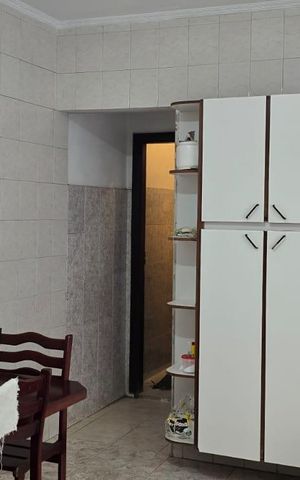 Casa à venda com 200m², 4 quartos e 2 vagas Casa à venda com 200m², 4 quartos e 2 vagasCozinha