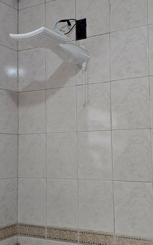 Casa à venda com 200m², 4 quartos e 2 vagas Casa à venda com 200m², 4 quartos e 2 vagasBanheiro da Suíte
