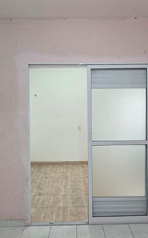 Casa à venda com 200m², 4 quartos e 2 vagas Casa à venda com 200m², 4 quartos e 2 vagasQuarto 02