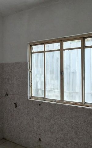 Casa à venda com 200m², 4 quartos e 2 vagas Casa à venda com 200m², 4 quartos e 2 vagasÁrea de Serviço