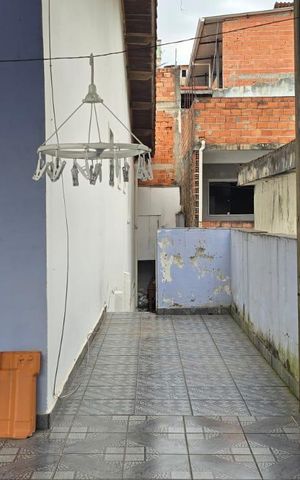 Casa à venda com 200m², 4 quartos e 2 vagas Casa à venda com 200m², 4 quartos e 2 vagasVaranda da Suíte