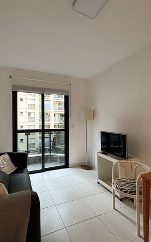 Apartamento à venda com 40m², 1 quarto e 1 vaga Apartamento à venda com 40m², 1 quarto e 1 vagaSala