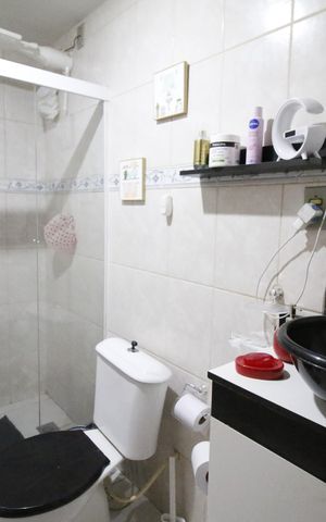Casa de condomínio à venda com 85m², 2 quartos e 1 vagaBanheiro