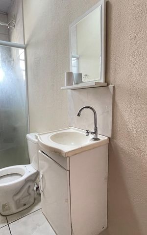 Casa para alugar com 32m², 1 quarto e sem vaga Casa para alugar com 32m², 1 quarto e sem vagaBanheiro