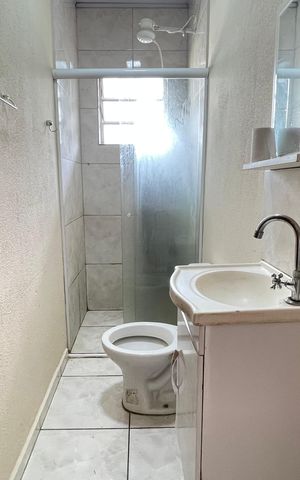 Casa para alugar com 32m², 1 quarto e sem vaga Casa para alugar com 32m², 1 quarto e sem vagaBanheiro