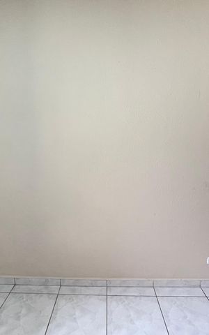 Casa para alugar com 32m², 1 quarto e sem vaga Casa para alugar com 32m², 1 quarto e sem vagaQuarto
