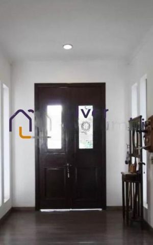Casa de condomínio à venda com 600m², 4 quartos e 5 vagas
