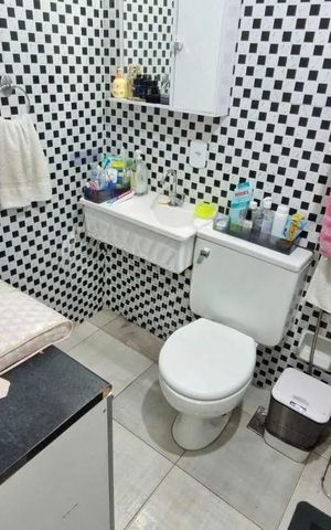 Apartamento à venda com 59m², 2 quartos e 1 vaga Apartamento à venda com 59m², 2 quartos e 1 vagaBanheiro