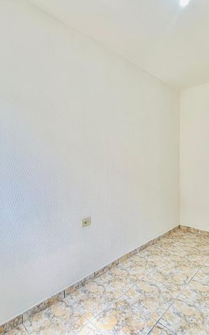 Casa de condomínio para alugar com 45m², 1 quarto e sem vaga