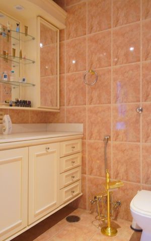 Apartamento à venda com 390m², 4 quartos e 4 vagasBanheiro da Suíte 1