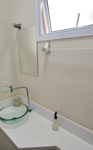 Casa à venda com 250m², 4 quartos e 4 vagasLavabo
