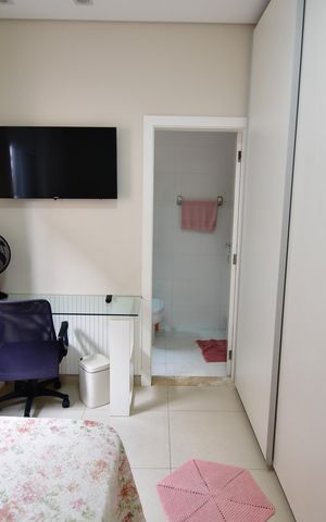 Casa à venda com 250m², 4 quartos e 4 vagasQuarto 2 - Suíte