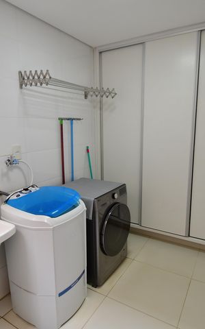Casa à venda com 250m², 4 quartos e 4 vagasÁrea de Serviço