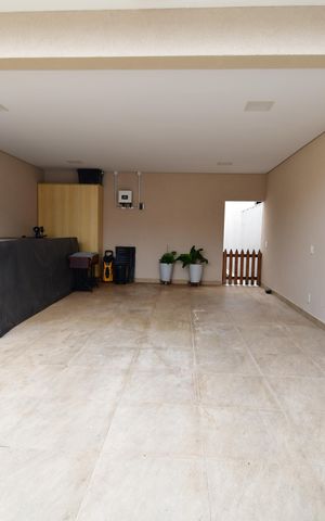 Casa à venda com 250m², 4 quartos e 4 vagasGaragem