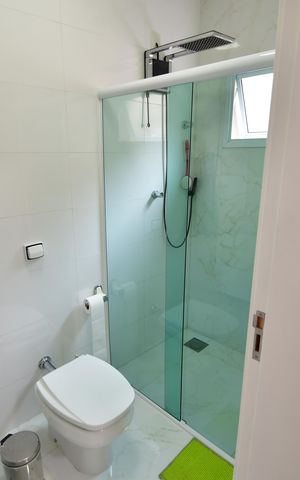 Casa à venda com 250m², 4 quartos e 4 vagasBanheiro Suíte