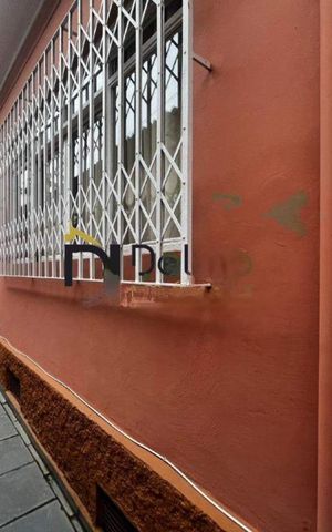 Casa à venda com 165m², 3 quartos e 2 vagas