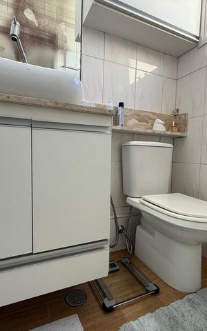 Apartamento à venda com 58m², 2 quartos e 2 vagas Apartamento à venda com 58m², 2 quartos e 2 vagasBanheiro
